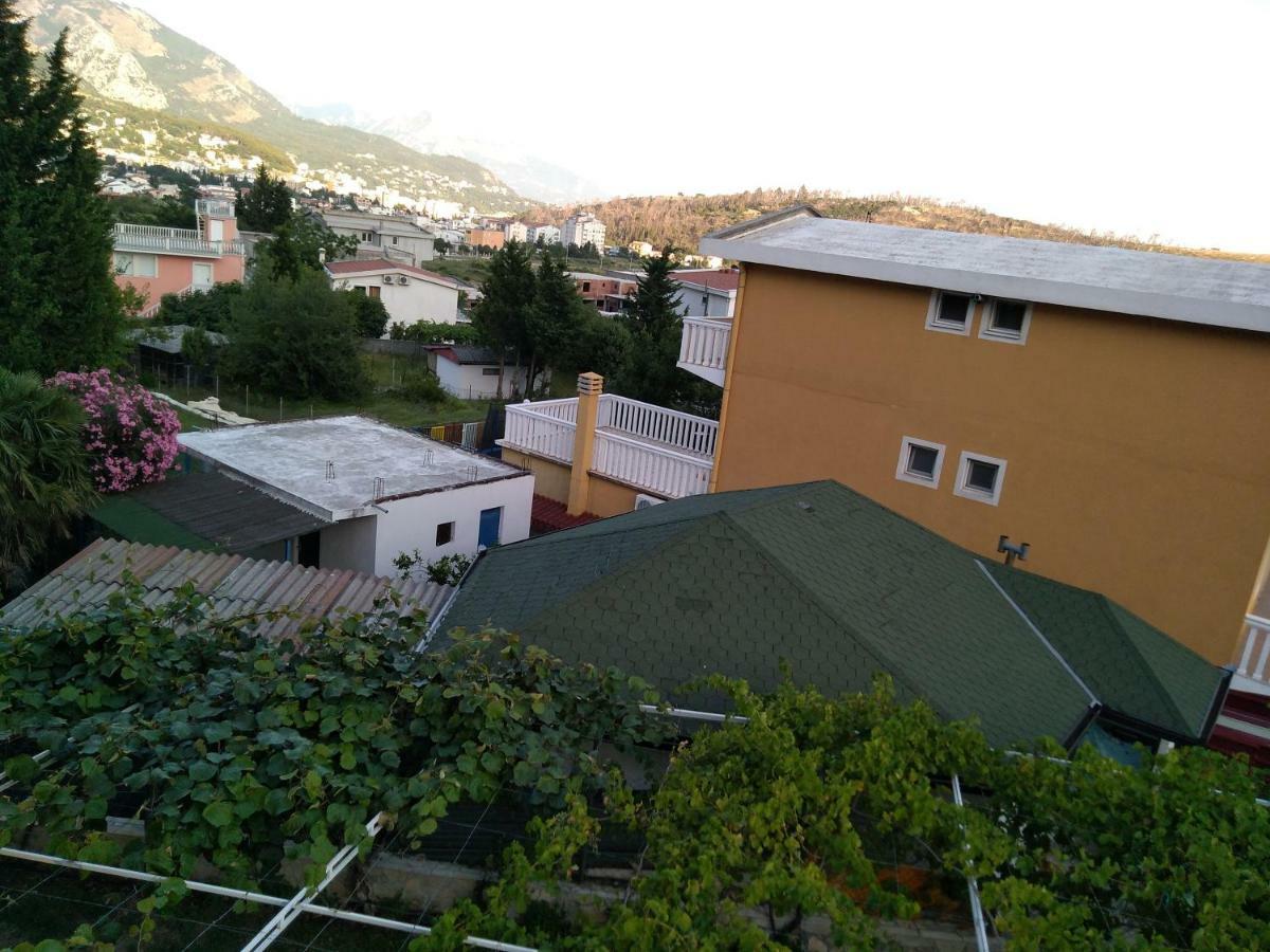 Apartments Music Sutomore Buitenkant foto